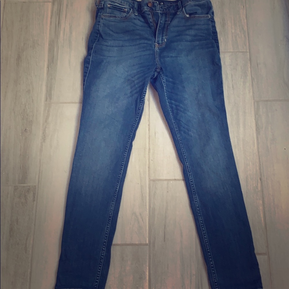 Size 7S w28 L28 hollister jeans